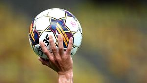 Petrolul și Rapid reeditează finala Cupei României, după 30 de ani. Lupu, Constantinovici, Răchită și Octavian Grigore se întorc pe teren