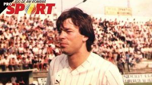 "Am stat ascunși în hotel, ne credeau spioni!'. Interviu spectaculos cu fostul dinamovist Lică Movilă, ultima parte: Boris Elțîn pe tancuri, Hrubele lui Ștefan cel Mare, pokerul din Israel, Mircea Lucescu și decizia luată pentru Rednic #România100 