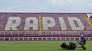 Giuleștiul se modernizează pentru Euro 2020, dar Rada are semne de întrebare: "Nu știu unde vom juca din retur. Până când nu văd că se dărâmă prima tribună, nu cred că se va face un stadion nou"