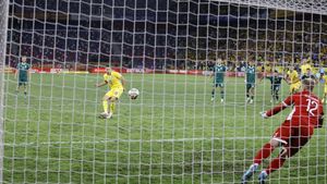 CRONICA. România- Lituania 3-1. Victorie cu tuse. Ianis Hagi a obținut penalty-ul din care tricolorii au evadat din suferință. Lucescu și schimbările de aur