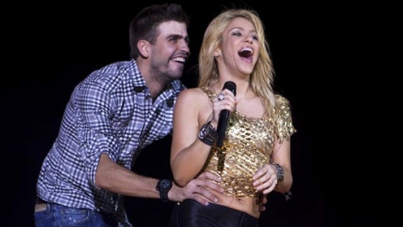 Pique s-a ales cu buza spartă după o altercație cu un paparazzi