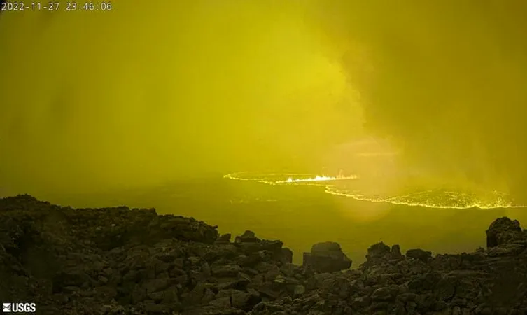 Cel mai mare vulcan din lume a erupt. Care este pericolul reprezentat de căderea cenușii