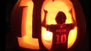 IMAGINEA ZILEI | "Spooky Halloween" cu Leo Messi. Superstarul catalanilor a ajuns sursă de inspirație pentru un dovleac-lanternă