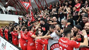 Ce n-ai văzut la TV în succesul memorabil al lui Dinamo cu Izvidac, cea mai clară victorie din istorie a campioanei României în Europa | SPECIAL