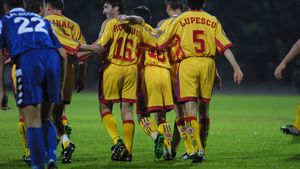 "Maradona mi-a aruncat tricoul în iarbă"