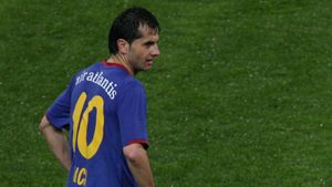 Lăcătuș: "Dică m-a sunat și mi-a zis că a fost prost că a plecat de la Steaua!"