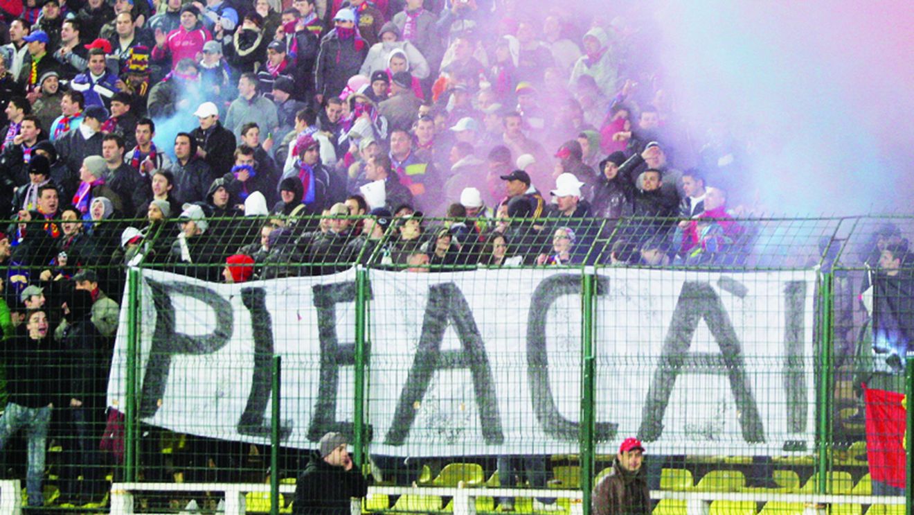 Peluza SUD, interzisă** cu Unirea!