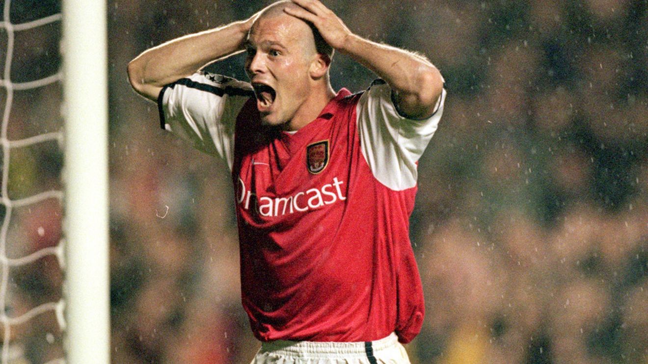 Freddie Ljungberg revine în fotbal ca jucător, la doi ani de la retragere