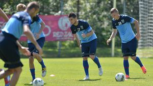 Reghecampf i-a făcut o promisiune fermă, dar fotbalistul i-a "interzis" să se țină de ea: **nu poate nici să viseze să mai joce la Steaua