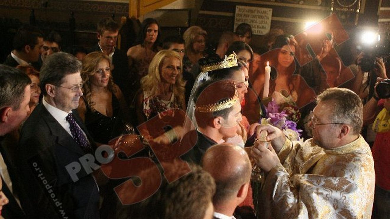 FOTO** Eveniment fericit în familia lui Cornel Dinu! Fiul "Procurorului" s-a căsătorit