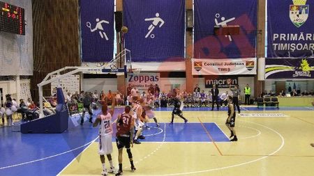 FOTO "Leii din Banat" au învins campioana** în prima partidă din seria semifinalelor!