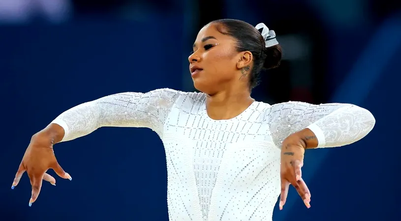 Ce reacție a avut mama lui Jordan Chiles, după ce fiica ei a fost ovaționată alături de Simone Biles de un întreg stadion la un meci de baseball