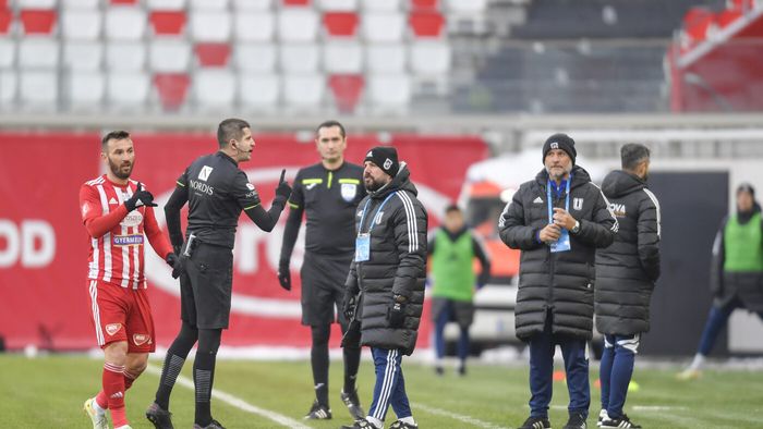 LPF intervine, după ce meciul dintre Sepsi și FC U Craiova a fost încheiat din cauza scandărilor xenofobe: „În momentul în care cluburile nu găsesc soluții, ele s-ar putea să sufere”
