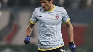 TARE! Dragomir a pus mâna pe telefon după prima repriză din Steaua - Astra: "Așa ceva nu se poate!"** FOTO "Înainte" și "după". Ce schimbare a 'ordonat' la Steaua 