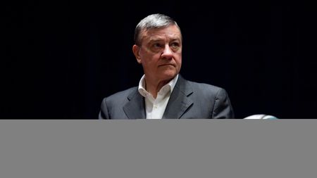 INTERVIU VIDEO | Mircea Sandu: "L-aș fi schimbat pe Daum după 4 meciuri. Trebuia să facem 18-20 de puncte și să fim la baraj. De la Danemarca în jos n-ar fi trebuit să avem probleme. Cu această necalificare s-au pierdut 10 milioane de euro"