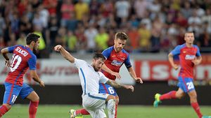 Panică pentru Reghecampf. Trei accidentări grave la Steaua. Unul dintre jucătorii de bază nu va mai juca în acest an. Cât vor lipsi Alin Toșca și Golubovic