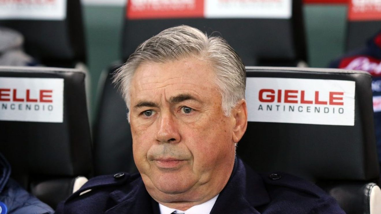Carlo Ancelotti, aproape să fie demis de la Napoli. O altă legendă a lui AC Milan este pregatită să îi ia locul