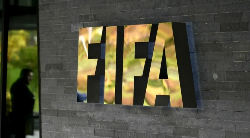 Măsură fără precedent! FIFA ar putea prelungi perioada de transferuri până în ianuarie