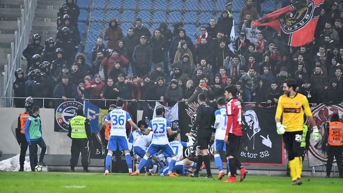 "E momentul! Nu are voie să scape măcar unul!". Antrenorul care s-a bucurat de victoria Craiovei cu Dinamo spune că CS U poate lua trofeele puse în joc în 2018