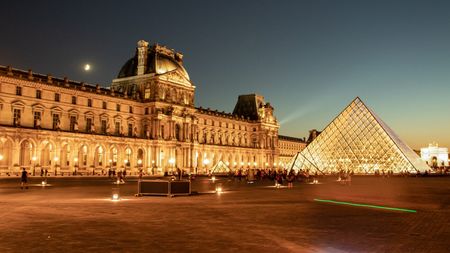 (P) Care este cea mai bună perioadă în care să alegi un circuit în Paris? Ce trebuie să știi înainte de vacanță