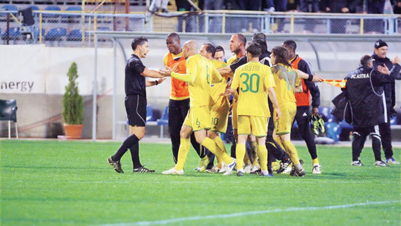 Scene GROAZNICE la Astra - Vaslui!** Rasism și amenințări incredibile!