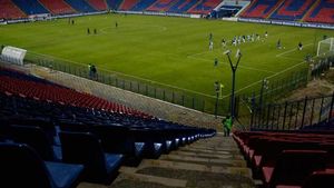 "Templu" părăsit: Meciul cu Viitorul s-a jucat în anonimat! Steaua le-a întors spatele fanilor, aceștia au răspuns cu aceeași monedă