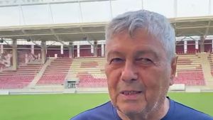 După ce a făcut performanță cu Rapid, Mircea Lucescu îi cheamă pe suporterii din Giulești alături de el la meciul Dinamo Kiev - Aris. „Avem nevoie de voi!” | VIDEO