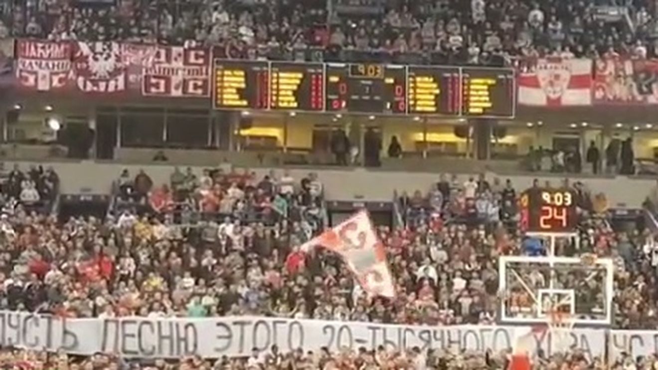 VIDEO EMOȚIONANT | Mesajul transmis de 20.000 de sârbi în memoria victimelor accidentului aviatic din Rusia