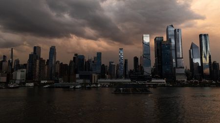 Dan și Liliana Ionescu au plecat la muncă în SUA fără să știe limba engleză. Acum, fiica lor îi are pe americani la picioare