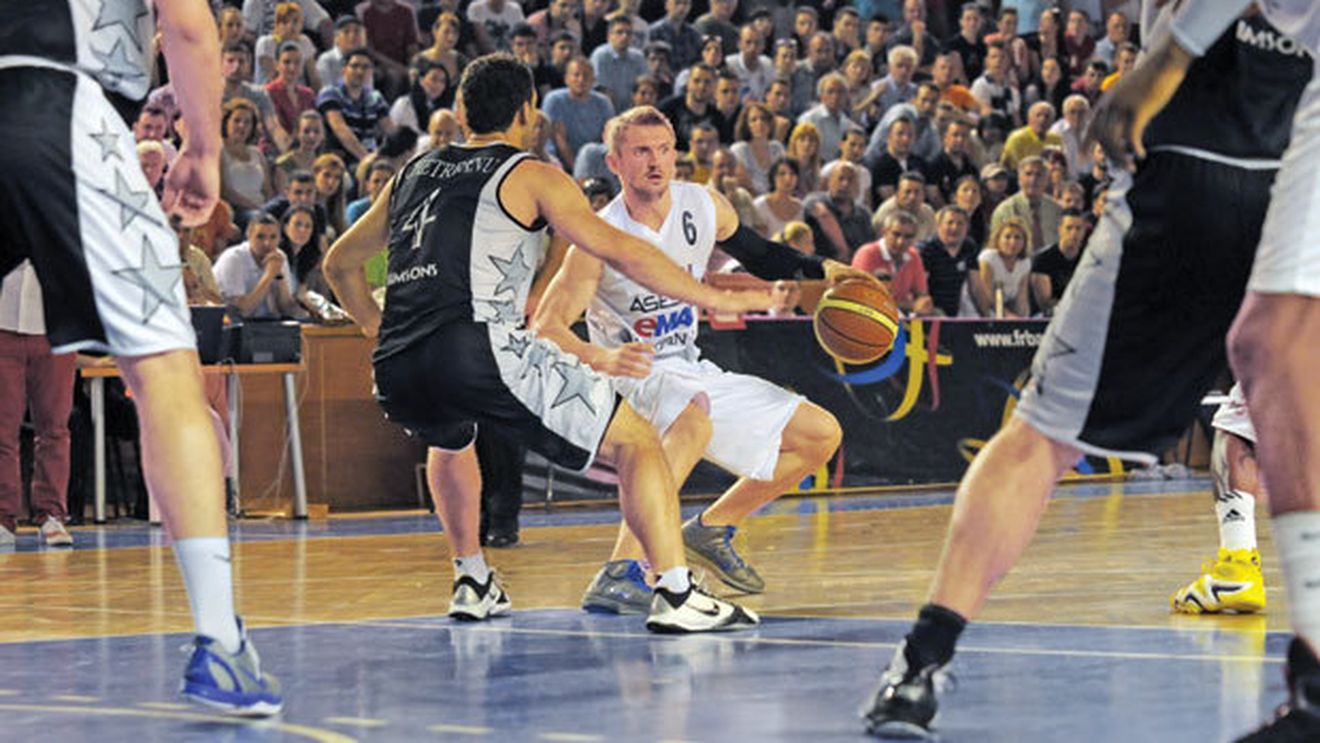 Ministerul apărării!** Asesoft - Mobitelco 68-56, iar finala încă se joacă