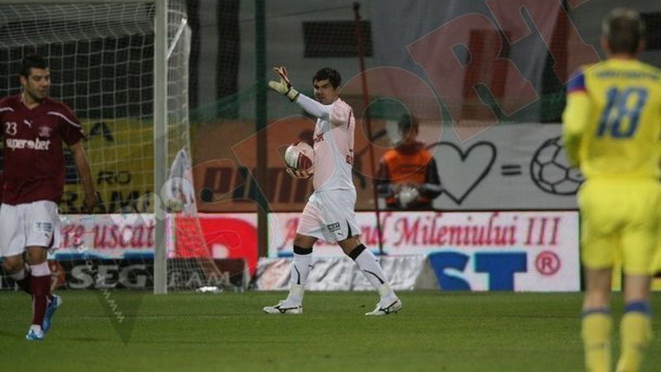 Duckadam: "Dacă porțile aveau dimensiuni normale, bara lui Surdu ar fi fost gol"