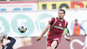 Ultimatum pentru Dinu "Vamă"!** Vladimir Bozovic așteaptă un răspuns până joi, altfel pleacă gratis