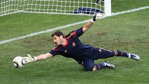 Femeile din Spania și-ar înșela soțul cu Iker Casillas