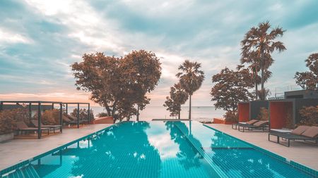 Învață să te bucuri de avantajele înotului în piscină (P)