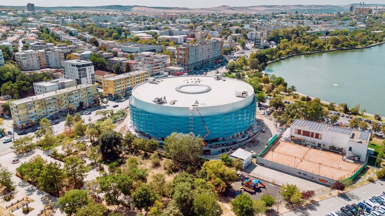 Marea problemă pe care o are orașul din România unde s-a construit o Sală Polivalentă SF cu 25.000.000 de euro