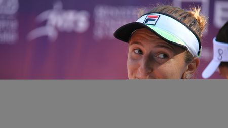 Irina Begu a încheiat săptămâna cu trofeu la Tianjin! Un fotbalist celebru i-a purtat noroc echipei sale