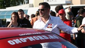 Ce se întâmplă, de fapt, cu Daniel Onoriu, după ce a stat în comă 55 de zile! Dezvăluirile familiei despre cât de grea e recuperarea: „Familia îi citește pe buze”