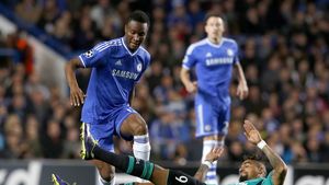 FOTO - Ce tâmpenie a făcut acest fan al lui Chelsea! John Obi Mikel l-a "mutilat" pe viață pe sărmanul suporter inconștient