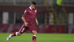 Alex Iacob, fost jucător la Steaua și Rapid, a semnat cu Ethnikos din Cipru. Fundașul va fi coleg cu Coman 