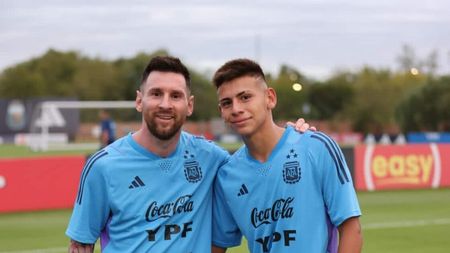 FC Barcelona se luptă cu Manchester City pentru noul decar de senzație al Argentinei