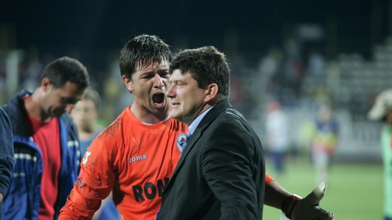 Vâtcă iese la atac!