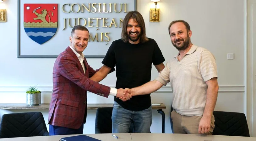 Dan Alexa a fost prezentat la Poli Timișoara într-un cadru politic. Fanii critică perspectiva ultra-politizată, după anunțul lui Alfred Simonis