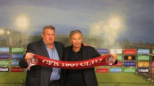 Dan Petrescu e contrazis de Iuliu Mureșan: "Nu știu cum a simțit el, dar nu a fost așa!". Viitorul "Bursucului", anunțat de președintele CFR-ului: "A făcut o treabă extraordinară și nu putem decât să-i mulțumim"
