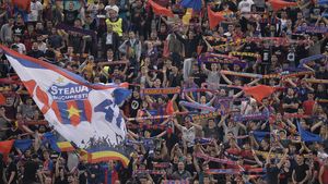 Au încercat și ei ceva...Bannerul obscen prin care fanii FCSB au vrut să spele rușinea: "Azi n-am avut coregrafie..."