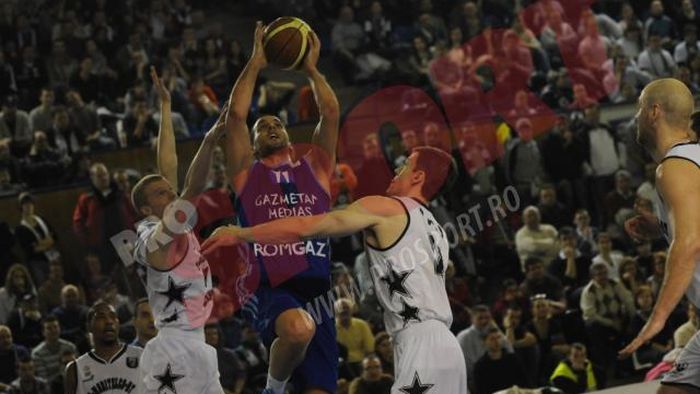 Țenter a lăsat Gazul aprins la Cluj:** "U"   Mobitelco - Gaz Metan Mediaș 59-84! FOTO