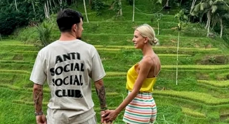 S-a certat cu soţia după ce FCSB l-a ofertat. Fotbalistul a ales 