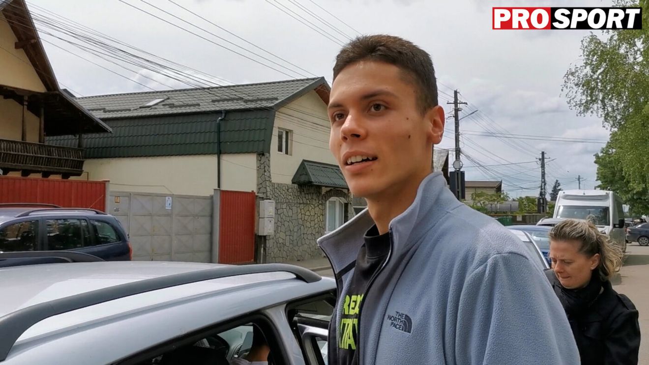 David Popovici înconjurat de admiratori la Bac-ul de la Vălenii de Munte. ”O va depăși pe Nadia. Va bubui șampania în casele românilor la Jocurile Olimpice” | FOTO ȘI VIDEO EXCLUSIV