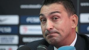 Bumbescu îi propune lui Ilie Dumitrescu 5 tineri de la Steaua II**
