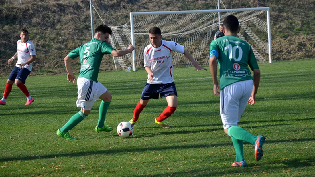 Se simte motivat când se antrenează alături de Florin Costea și visează să joace în Liga 1 pentru Dinamo!** Puștiul care impresionează la Petroșani: 