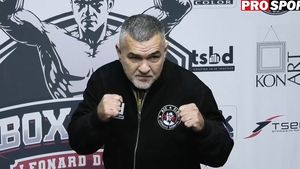 Cu cine s-ar bate azi Leonard Doroftei la 54 de ani! Are pe listă trei pugiliști de mare clasă cu care ar „încrucișa” mănușile: „Mai există o șansă, cu fiul lui, e un supertalent, e un copil care va zgudui ringurile curând”. VIDEO